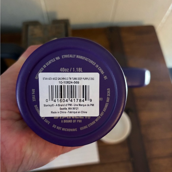 40oz Stanley quencher - Picture 5 of 6